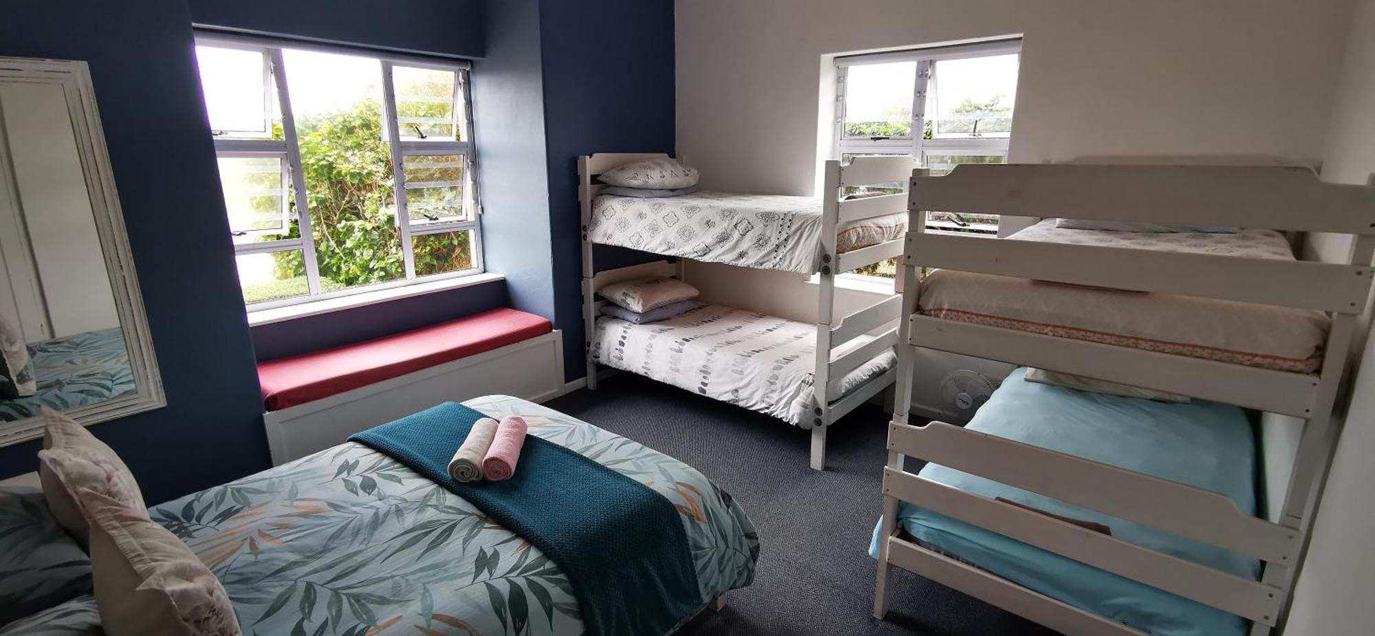 Hermanus Backpackers & Budget Accommodation Zewnętrze zdjęcie